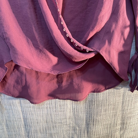 Wrap blouse, plum colored blouse - Picture 4 of 7